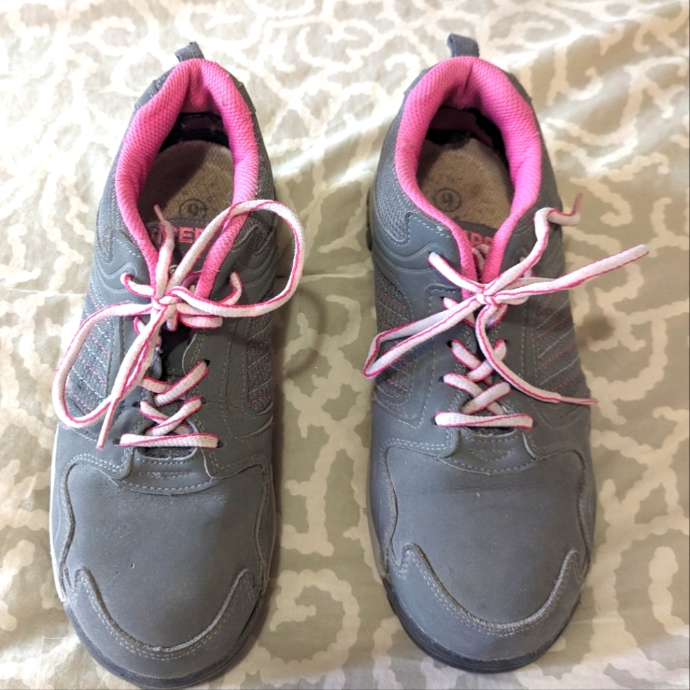 Women's Work Shoes Viper Size 9 CSA Certified Steel Toed